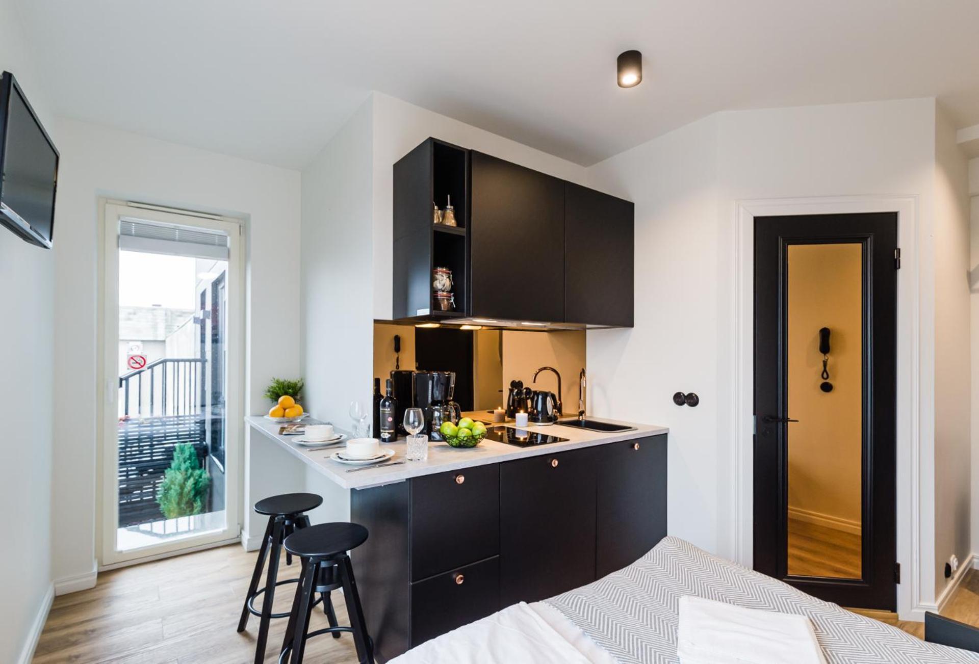 Thomas' Home - Trendy, Central & Balcony Talin Exterior foto