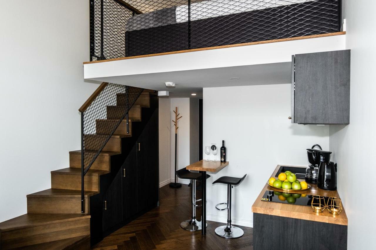 Thomas' Home - Trendy, Central & Balcony Talin Exterior foto