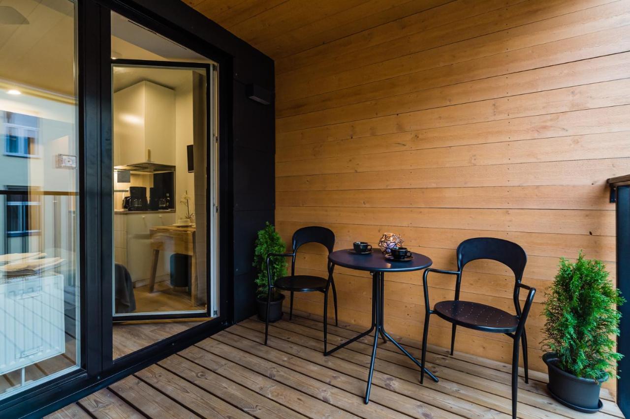 Thomas' Home - Trendy, Central & Balcony Talin Exterior foto