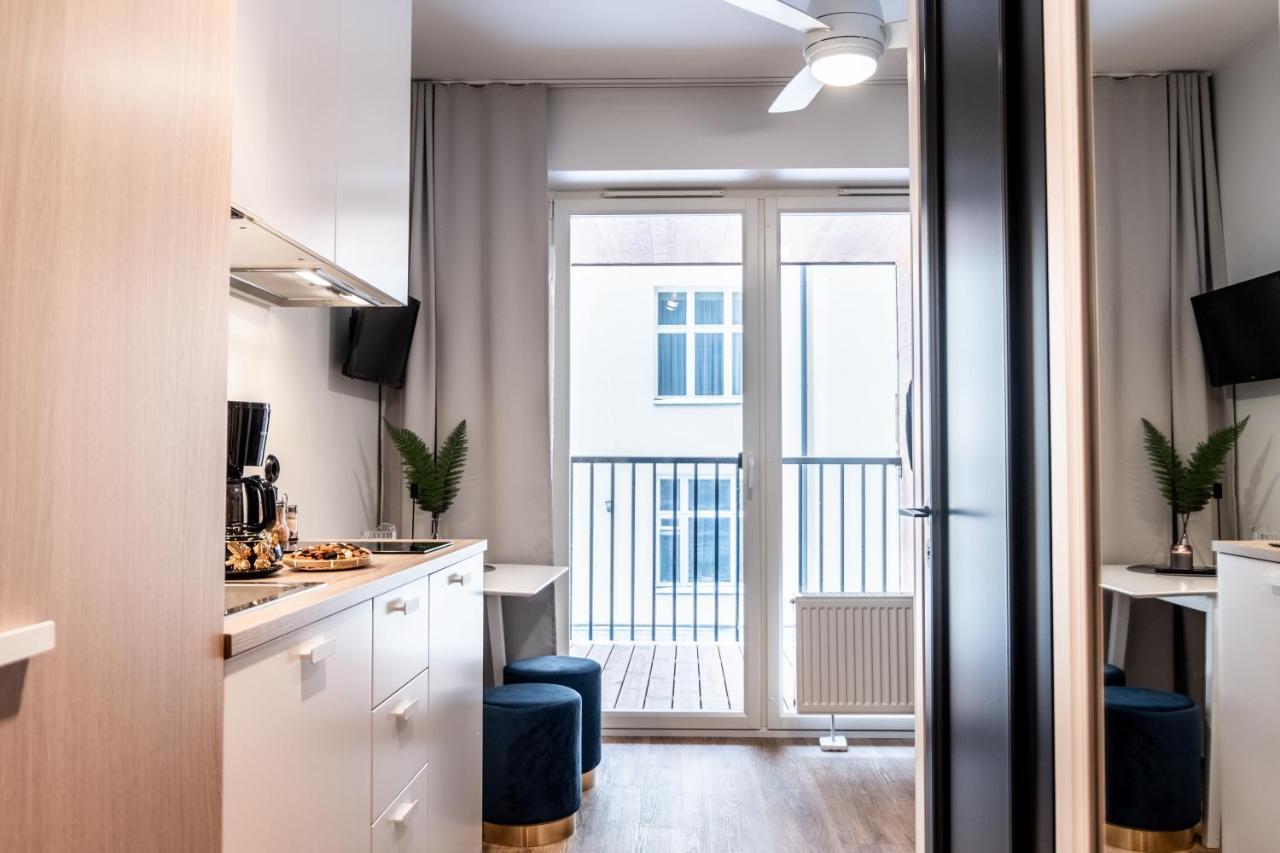Thomas' Home - Trendy, Central & Balcony Talin Exterior foto