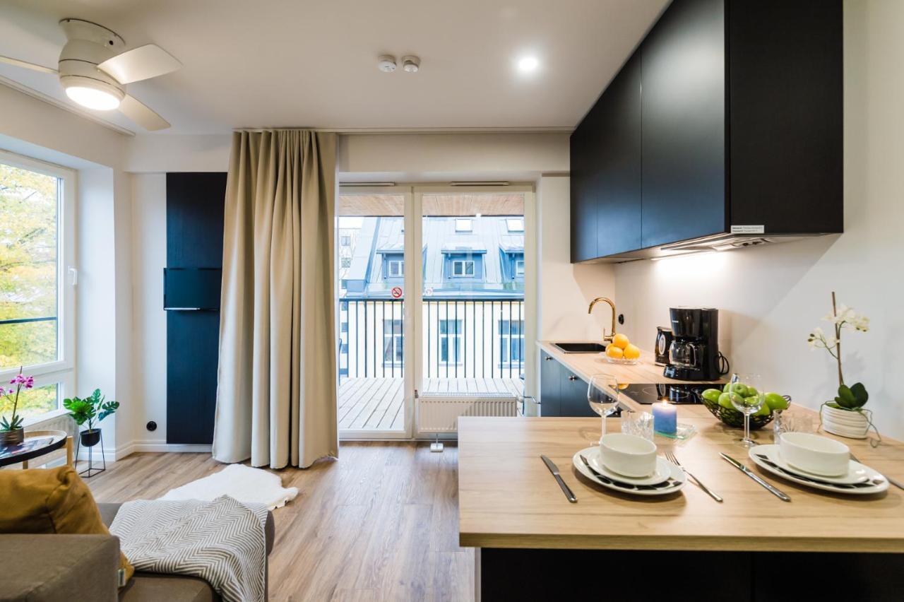 Thomas' Home - Trendy, Central & Balcony Talin Exterior foto
